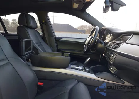 2014 BMW X6 M z USA, uszkodzony, nr VIN 5YMGZ0C51E0C40395